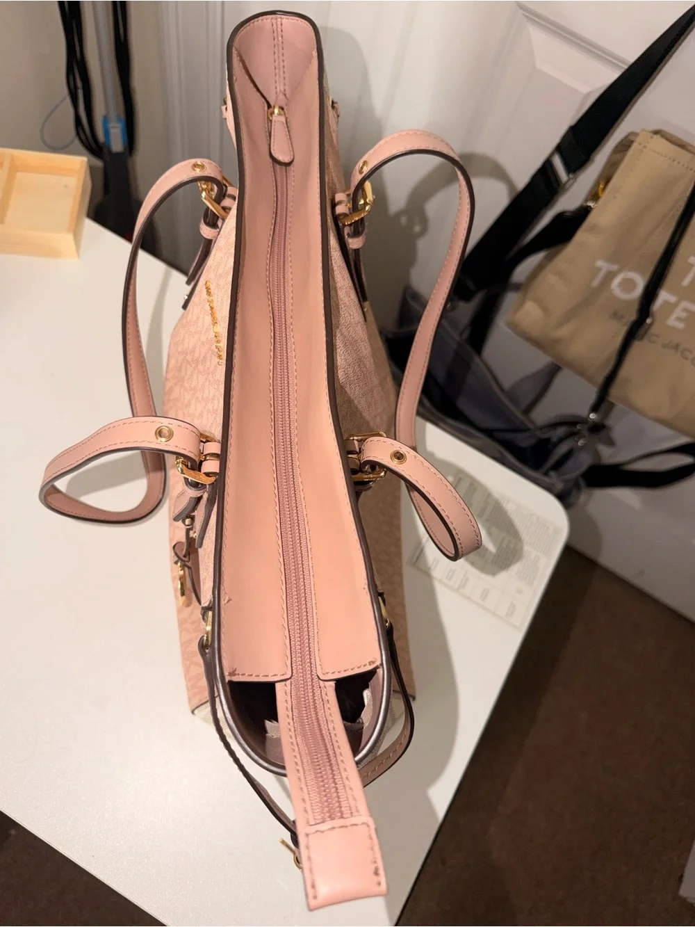 Michael Kors Voyager Medium Signature Tote Blush Pink Cream Gold Hardware
